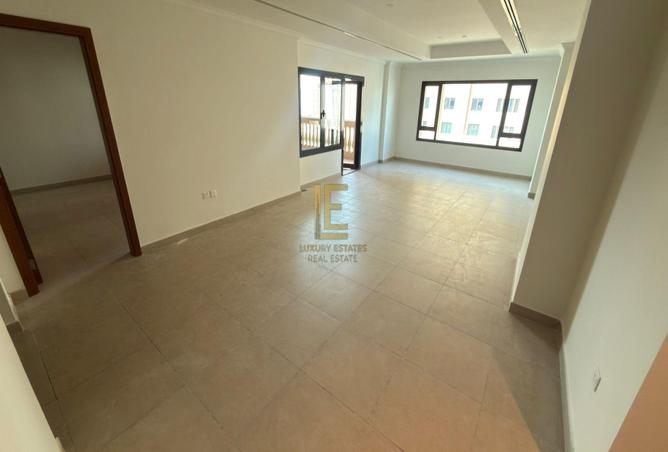 55781300 - Property Image 2
