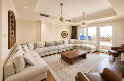 Apartment - 2 Bedrooms - 3 Bathrooms for sale in East Porto Drive - Porto Arabia - The Pearl Island - Doha Apartment - 2 Bedrooms - 3 Bathrooms for sale in East Porto Drive - Porto Arabia - The Pearl Island - Doha