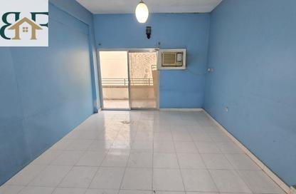 Apartment - 4 - 2 for rent in Muntazah 7 - Al Muntazah - Doha