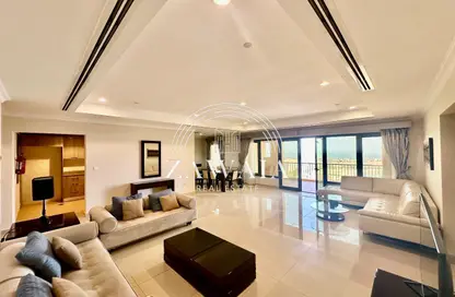 Apartment - 3 Bedrooms - 4 Bathrooms for rent in West Porto Drive - Porto Arabia - The Pearl Island - Doha