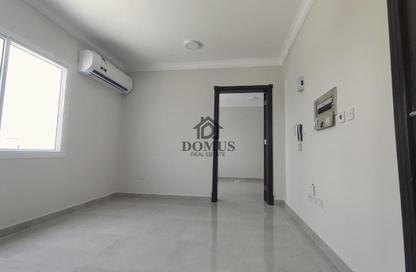 Apartment - 1 Bedroom - 1 Bathroom for rent in Thabit Bin Zaid Street - Al Mansoura - Doha Apartment - 1 Bedroom - 1 Bathroom for rent in Thabit Bin Zaid Street - Al Mansoura - Doha