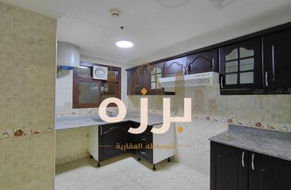 Apartment - 3 Bedrooms - 3 Bathrooms for rent in Al Mansoura - Al Mansoura - Doha