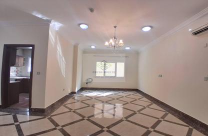 Apartment - 2 Bedrooms - 2 Bathrooms for rent in Muntazah 7 - Al Muntazah - Doha