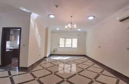 Apartment - 2 Bedrooms - 2 Bathrooms for rent in Muntazah 7 - Al Muntazah - Doha