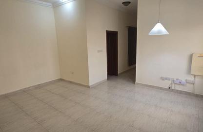 Apartment - 2 Bedrooms - 2 Bathrooms for rent in Al Nasr Street - Al Nasr - Doha