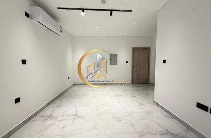 Apartment - 2 Bedrooms - 2 Bathrooms for rent in Ramada Commercial Building - Al Rawabi Street - Al Muntazah - Doha