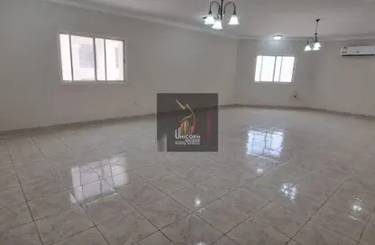 Apartment - 3 Bedrooms - 3 Bathrooms for rent in Anas Street - Fereej Bin Mahmoud North - Fereej Bin Mahmoud - Doha