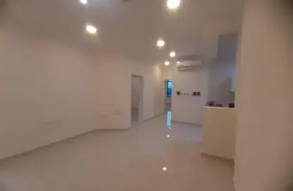 Apartment - 2 Bedrooms - 2 Bathrooms for rent in Old Airport Residential Apartments - Old Airport Road - Doha