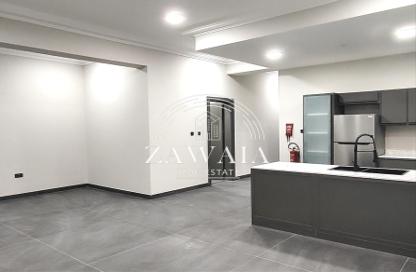 Apartment - 2 Bedrooms - 3 Bathrooms for rent in Al Sadd Road - Al Sadd - Doha