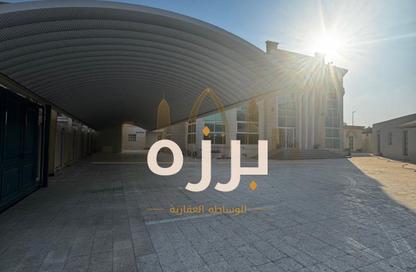 Villa - 7+ Bedrooms - 7+ Bathrooms for rent in Al Dafna - Doha