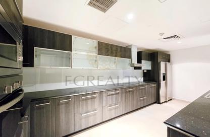 Apartment - 4 Bedrooms - 4 Bathrooms for sale in West Porto Drive - Porto Arabia - The Pearl Island - Doha