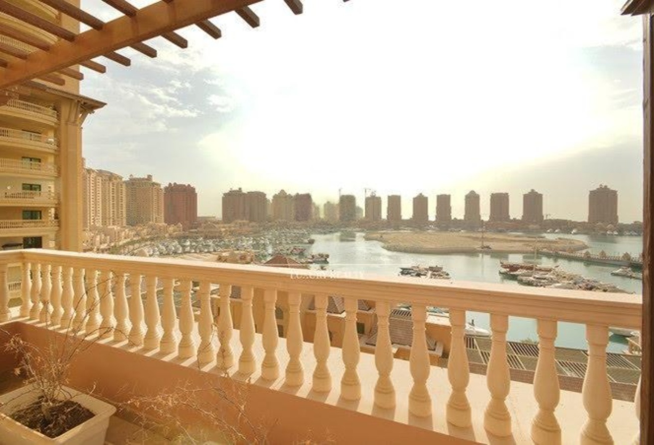 Charming Marina view 3+maid living