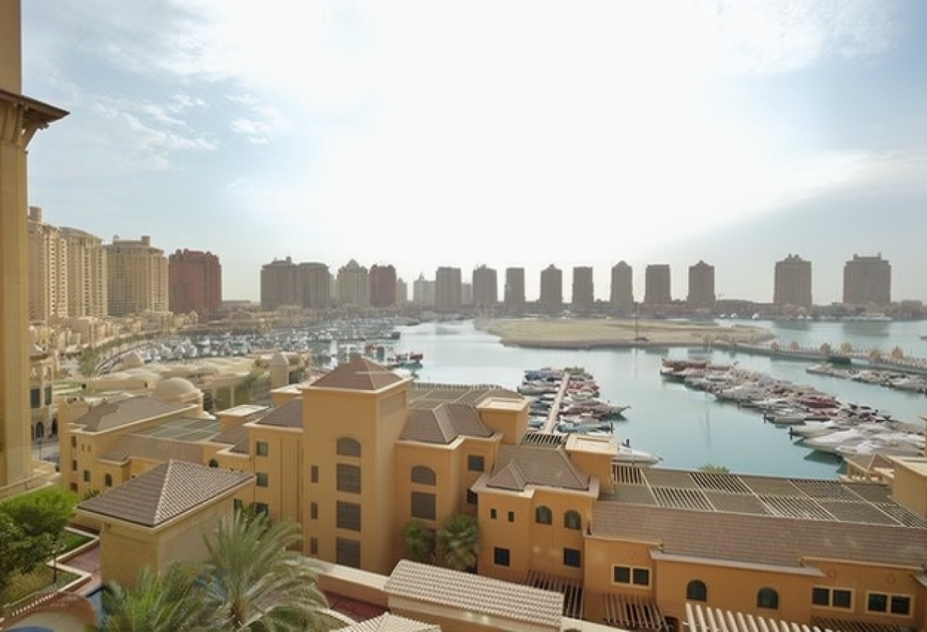 Charming Marina view 3+maid living thumbnail 9