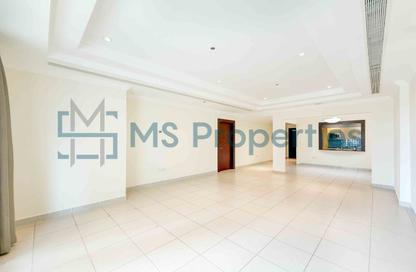 Apartment - 1 Bedroom - 2 Bathrooms for rent in West Porto Drive - Porto Arabia - The Pearl Island - Doha