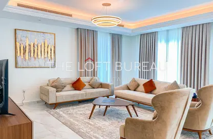 Villa - 5 Bedrooms - 6 Bathrooms for rent in Floresta Gardens - Floresta Gardens - The Pearl Island - Doha