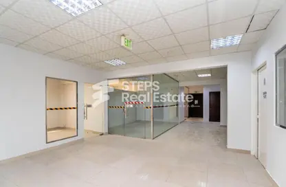 Office Space - 1 Bedroom - 2 Bathrooms for rent in Industrial Area 5 - Industrial Area - Industrial Area - Doha