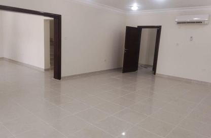 فيلا - 5 غرف نوم - 6 حمامات للايجار في 871 شارع - جنوب الدحيل - الدحيل - الدوحة