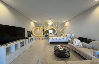 Apartment - Studio - 1 for rent in Viva West - Viva Bahriyah - The Pearl Island - Doha
