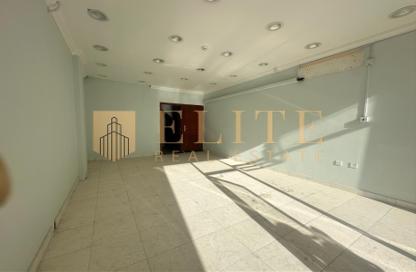 Shop - Studio - 1 Bathroom for rent in Ammar Bin Yasser Street - Al Aziziyah - Doha