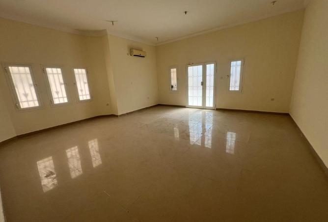 1030748 - Property Image 2