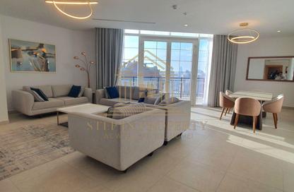 Penthouse - 3 Bedrooms - 5 Bathrooms for rent in Floresta Gardens - Floresta Gardens - The Pearl Island - Doha