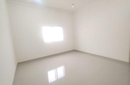 Apartment - Studio - 1 Bathroom for rent in Izghawa - Izghawa - Doha