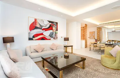 Apartment - 2 Bedrooms - 3 Bathrooms for rent in Floresta Gardens - Floresta Gardens - The Pearl Island - Doha