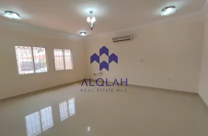 Villa - 5 Bedrooms - 5 Bathrooms for rent in Al Duhail South - Al Duhail - Doha