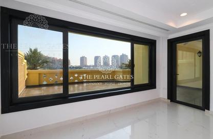 Townhouse - 2 Bedrooms - 3 Bathrooms for sale in East Porto Drive - Porto Arabia - The Pearl Island - Doha