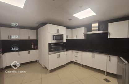 Apartment - 3 Bedrooms - 4 Bathrooms for rent in West Bay Tower - West Bay - West Bay - Doha