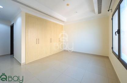 Apartment - 1 Bedroom - 2 Bathrooms for rent in East Porto Drive - Porto Arabia - The Pearl Island - Doha