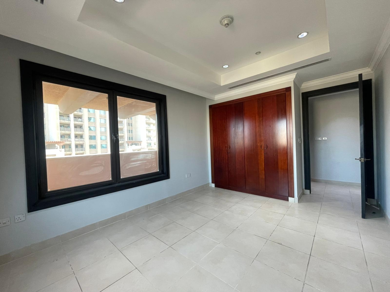MARINA VIEW 3BEDROOM PLUS MAID WITH BIG BALCONY thumbnail 29