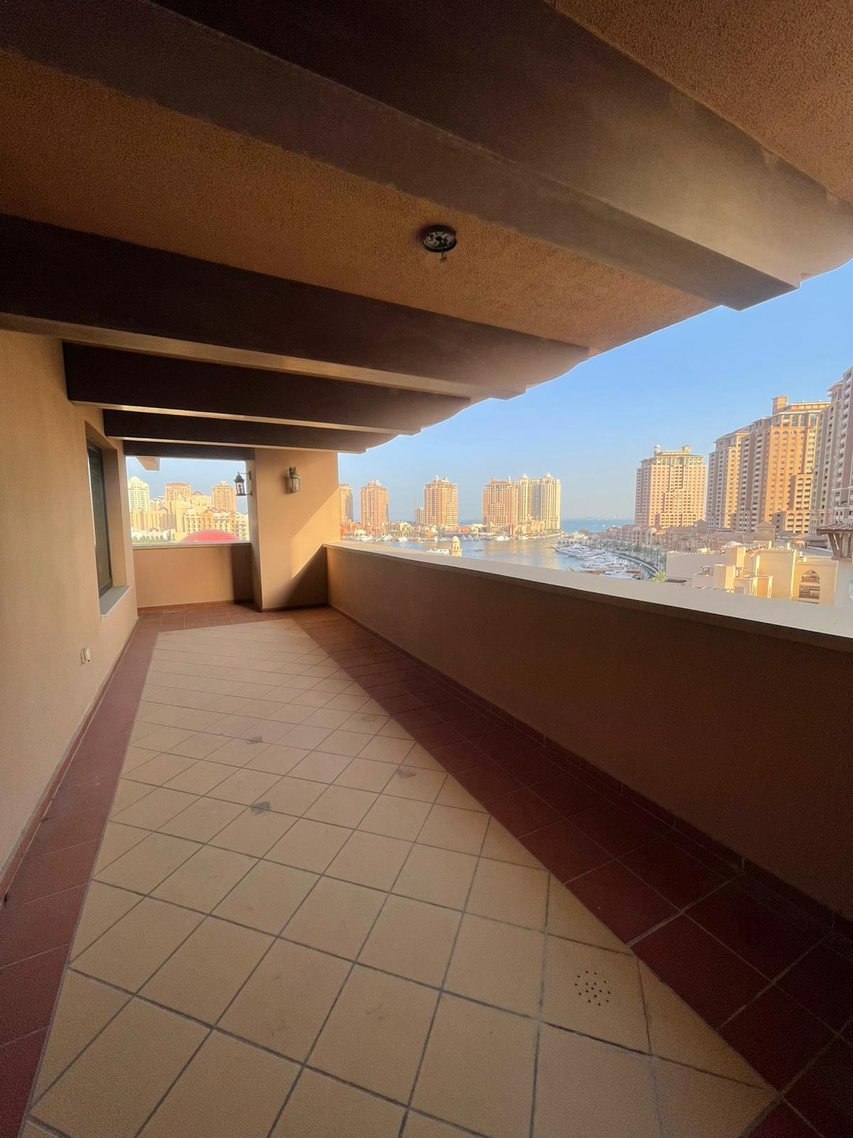 MARINA VIEW 3BEDROOM PLUS MAID WITH BIG BALCONY thumbnail 13