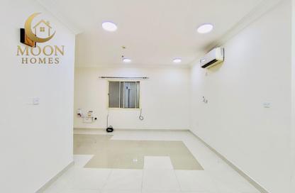 Apartment - 1 - 1 for rent in Umm Ghuwailina 4 - Umm Ghuwailina - Doha
