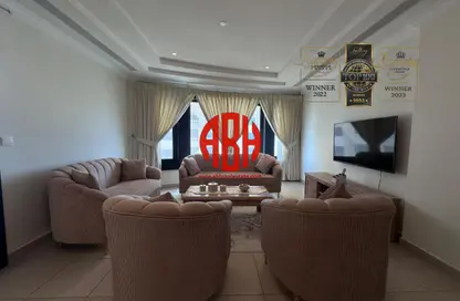 Apartment - 2 Bedrooms - 2 Bathrooms for rent in East Porto Drive - Porto Arabia - The Pearl Island - Doha Apartment - 2 Bedrooms - 2 Bathrooms for rent in East Porto Drive - Porto Arabia - The Pearl Island - Doha