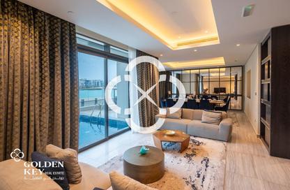 Apartment - 5 Bedrooms - 7 Bathrooms for rent in Abraj Bay - Abraj Quartiers - The Pearl Island - Doha