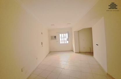 Apartment - 3 Bedrooms - 3 Bathrooms for rent in Muntazah 19 - Al Muntazah - Doha