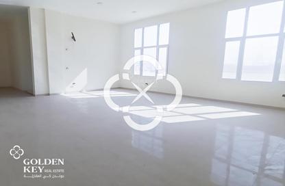 Shop - Studio for rent in East Industrial Street - Birkat Al Awamer - Al Wakra