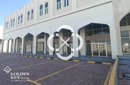 محل تجاري - استوديو للايجار في شارع الصناعية الشرقي - بركة العوامر - الوكرة