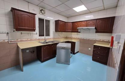 Apartment - 3 Bedrooms - 2 Bathrooms for rent in Al Sadd Road - Al Sadd - Doha Apartment - 3 Bedrooms - 2 Bathrooms for rent in Al Sadd Road - Al Sadd - Doha