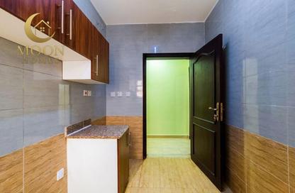 Apartment - 1 Bedroom - 2 Bathrooms for rent in Old Al Ghanim - Al Ghanim - Doha