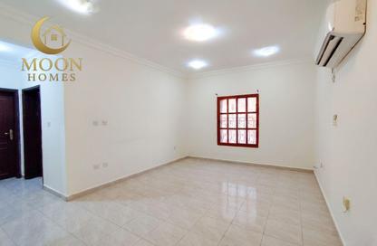 Apartment - 1 Bedroom - 2 Bathrooms for rent in Old Al Ghanim - Al Ghanim - Doha