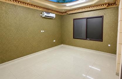 Apartment - Studio - 1 for rent in Wholesale Market Street - Abu Hamour - Doha Apartment - Studio - 1 for rent in Wholesale Market Street - Abu Hamour - Doha