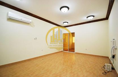 Apartment - 2 Bedrooms - 2 Bathrooms for rent in Fereej Kulaib - Doha