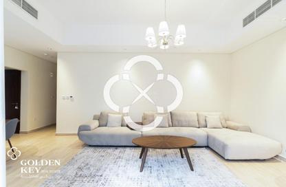 Apartment - 2 Bedrooms - 3 Bathrooms for rent in Giardino Village - The Pearl Island - Doha