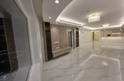 Apartment - 1 Bedroom - 2 Bathrooms for rent in West Porto Drive - Porto Arabia - The Pearl Island - Doha