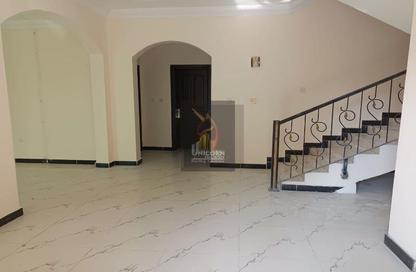 Staff Accommodation - Studio - 5 Bathrooms for rent in Ain Khaled Villas - Ain Khaled - Doha