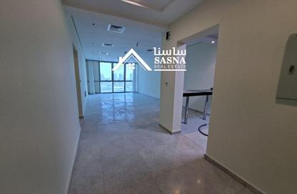 Apartment - 2 Bedrooms - 4 Bathrooms for sale in Zig Zag Tower B - Zig Zag Towers - West Bay - Doha