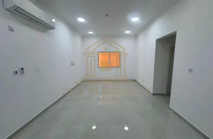 Apartment - 2 Bedrooms - 2 Bathrooms for rent in Al Mansoura - Al Mansoura - Doha