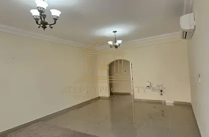 Compound - 2 Bedrooms - 2 Bathrooms for rent in Bu Hamour Street - Abu Hamour - Doha